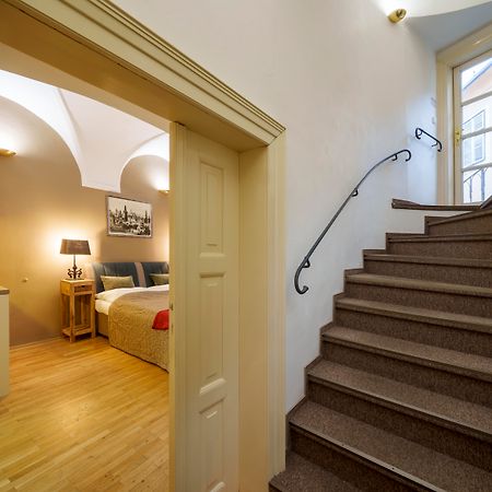 Old Town - Aparthotel Michalska Прага Екстериор снимка