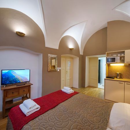 Old Town - Aparthotel Michalska Прага Екстериор снимка