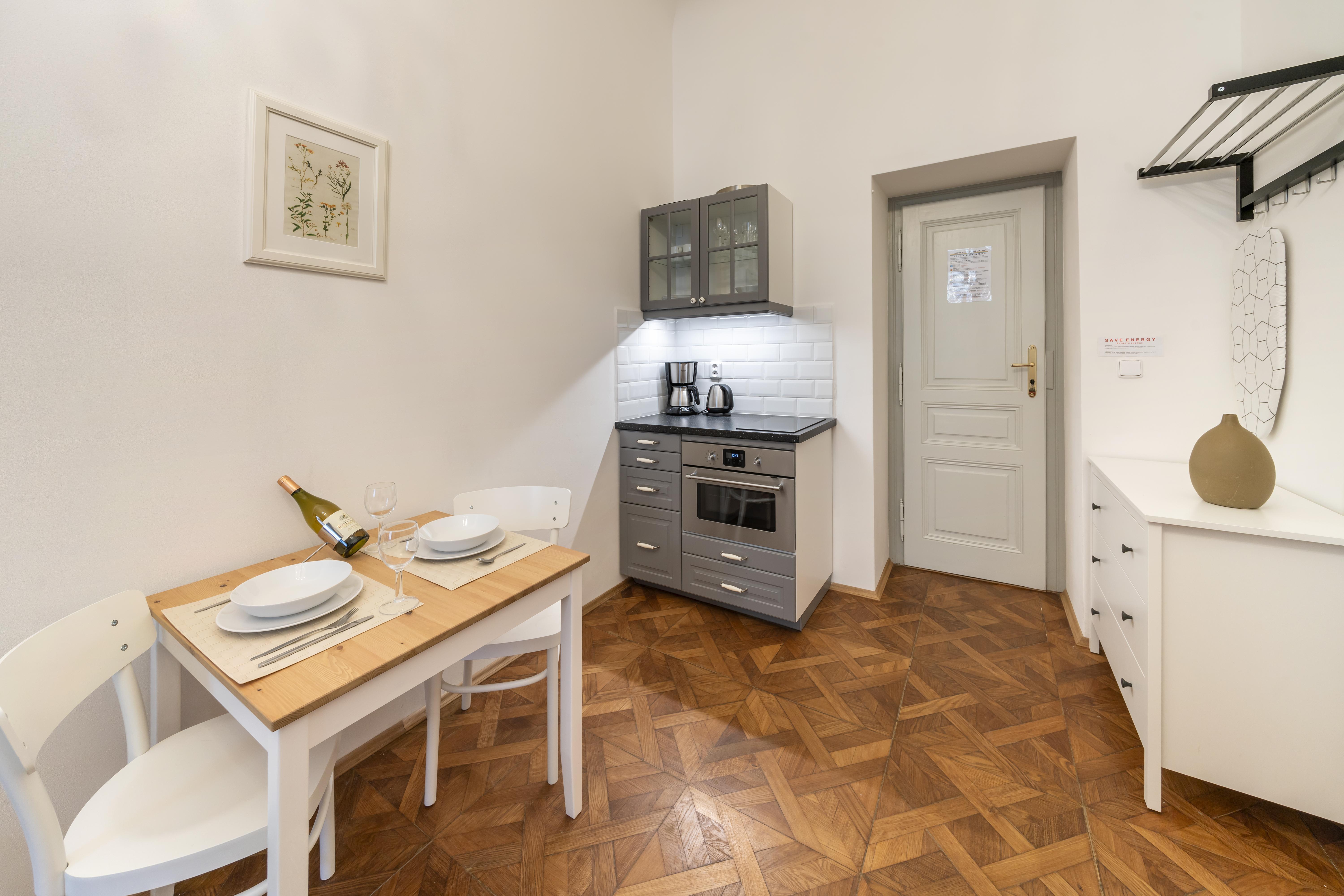 Old Town - Aparthotel Michalska Прага Екстериор снимка