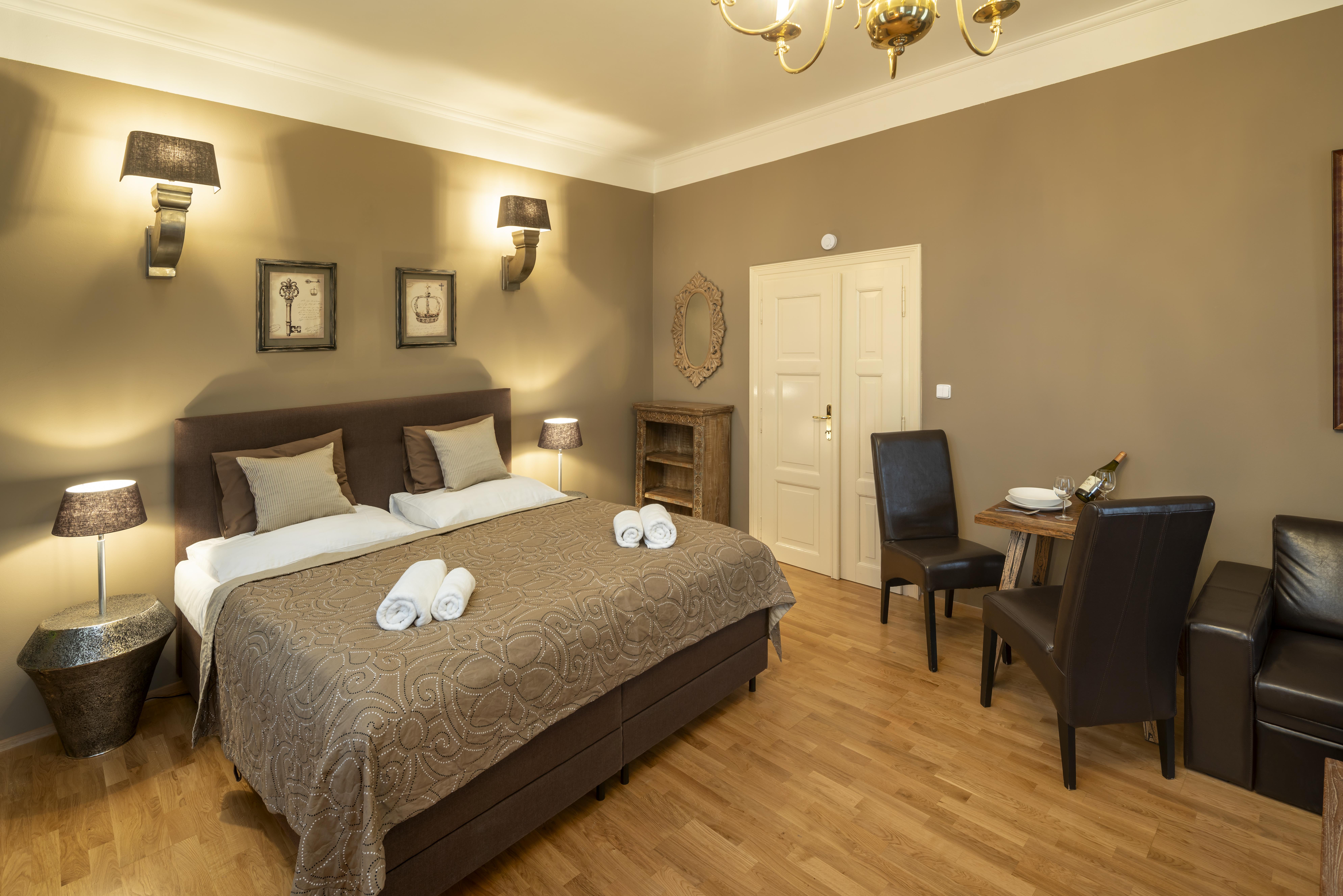 Old Town - Aparthotel Michalska Прага Екстериор снимка