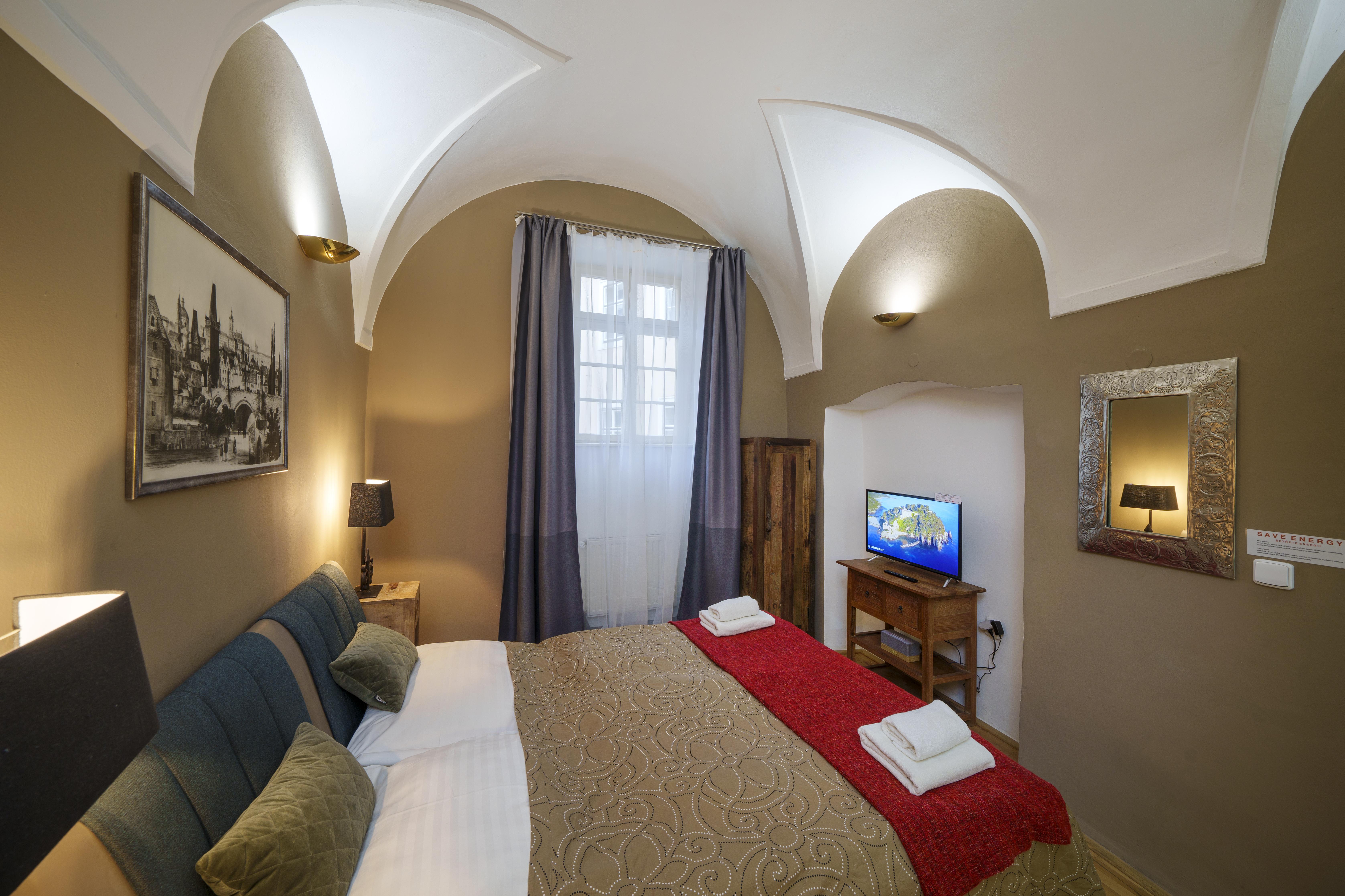 Old Town - Aparthotel Michalska Прага Екстериор снимка