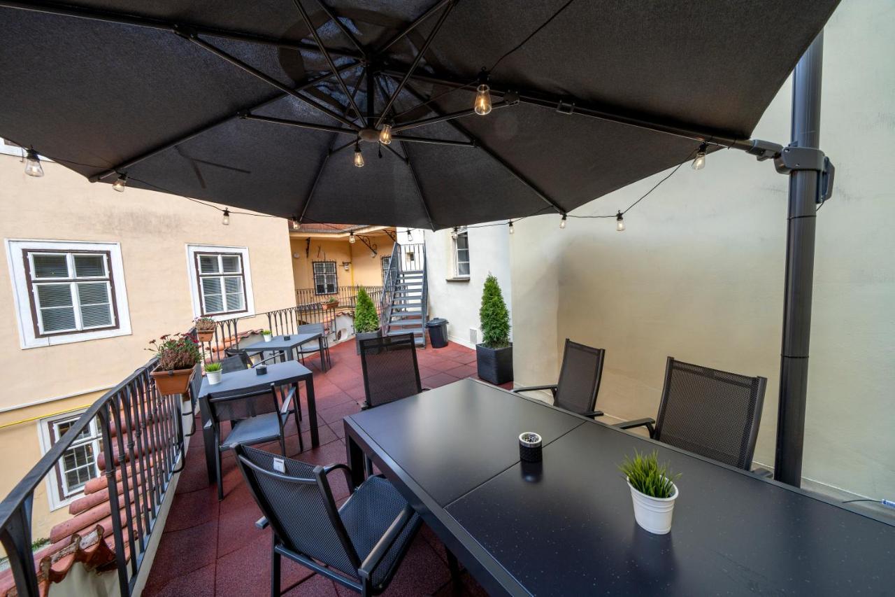 Old Town - Aparthotel Michalska Прага Екстериор снимка