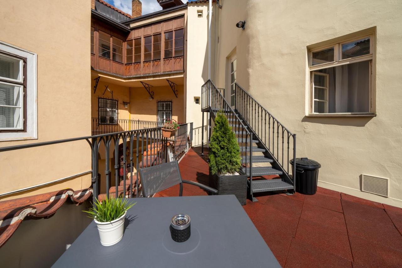 Old Town - Aparthotel Michalska Прага Екстериор снимка
