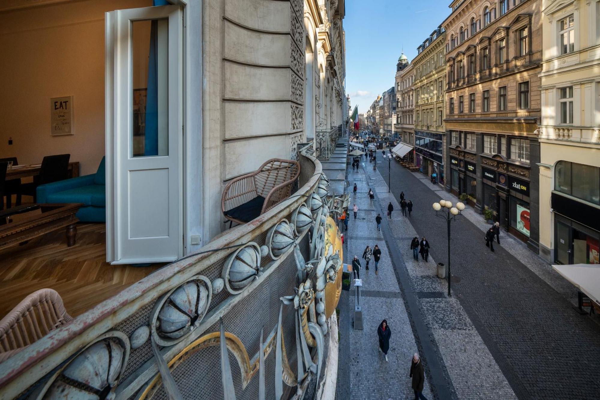 Old Town - Aparthotel Michalska Прага Екстериор снимка