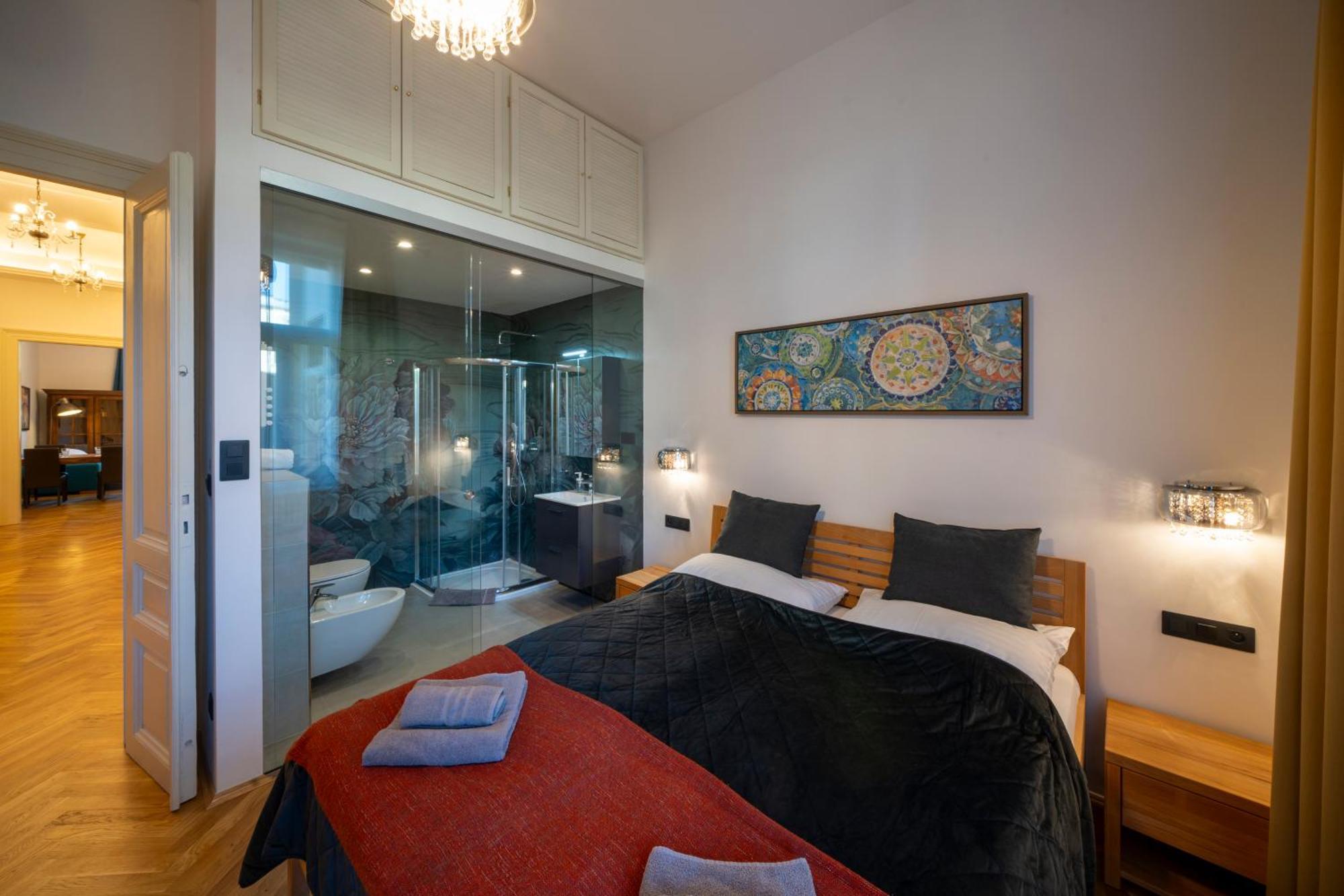 Old Town - Aparthotel Michalska Прага Екстериор снимка