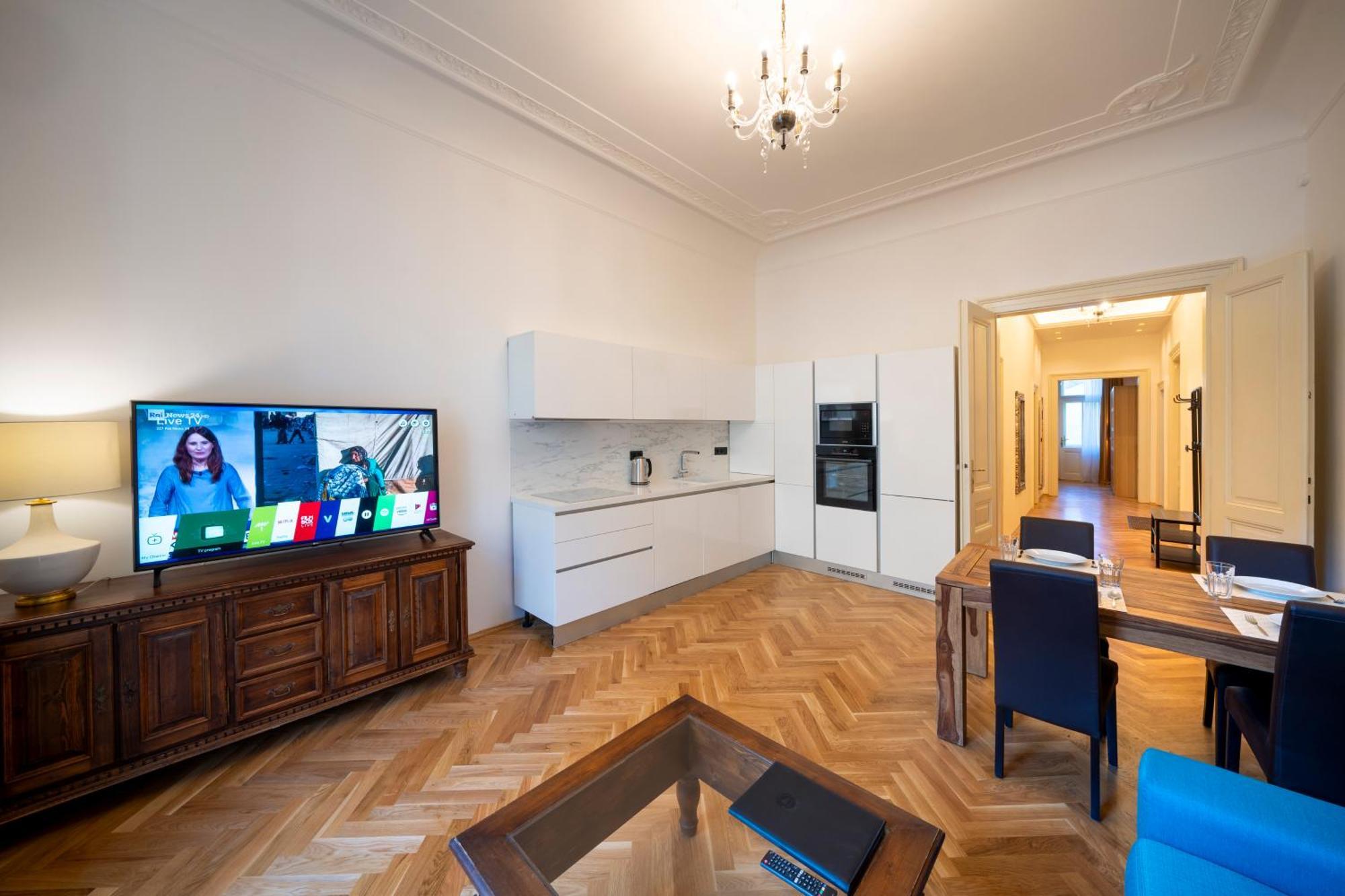 Old Town - Aparthotel Michalska Прага Екстериор снимка